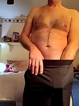 Snapshot of Hand69someguy chatting on 01/19/25, 03:39 Hand69someguy online show from 01/19/25, 03:39