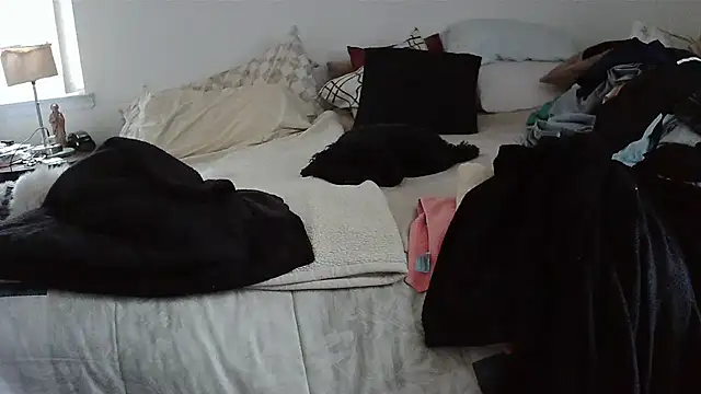 Snapshot of Hand69someguy chatting on 11/18/25, 08:24 Hand69someguy online show from 11/18/25, 08:24