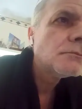 Snapshot of Hand69someguy chatting on 12/20/25, 04:52 Hand69someguy online show from 12/20/25, 04:52