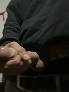 Snapshot of 27powercm chatting on 12/16/24, 03:40 27powercm online show from 12/16/24, 03:40