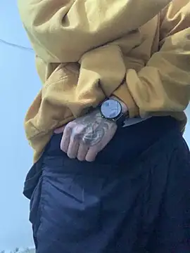 Snapshot of 27powercm chatting on 02/04/25, 04:37 27powercm online show from 02/04/25, 04:37