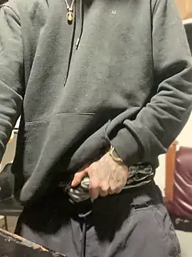 Snapshot of 27powercm chatting on 03/09/25, 04:27 27powercm online show from 03/09/25, 04:27