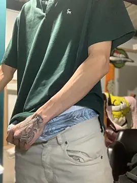 Snapshot of 27powercm chatting on 10/31/25, 05:30 27powercm online show from 10/31/25, 05:30