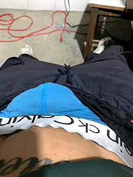 Snapshot of 27powercm chatting on 11/09/25, 05:17 27powercm online show from 11/09/25, 05:17