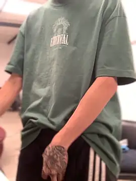 Snapshot of 27powercm chatting on 11/30/25, 08:57 27powercm online show from 11/30/25, 08:57