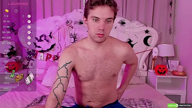 ArthurWhitee online show from 10/19/25, 03:29