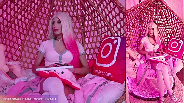 Snapshot of dana_more chatting on 10/24/25, 08:44 dana more online show from 10/24/25, 08:44