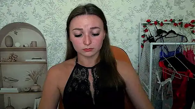  Barbie Kiss  online show from 09/22/25, 09:44