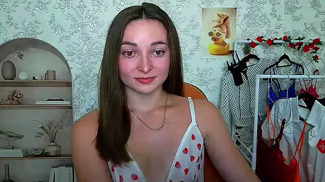  Barbie Kiss  online show from 10/11/25, 01:53