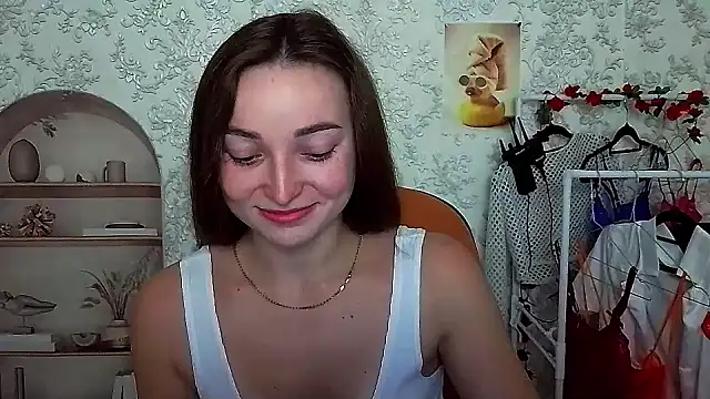  Barbie Kiss  online show from 10/12/25, 02:16