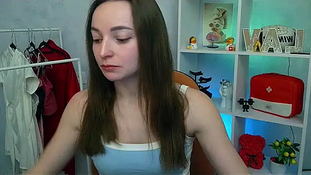  Barbie Kiss  online show from 02/25/26, 10:03