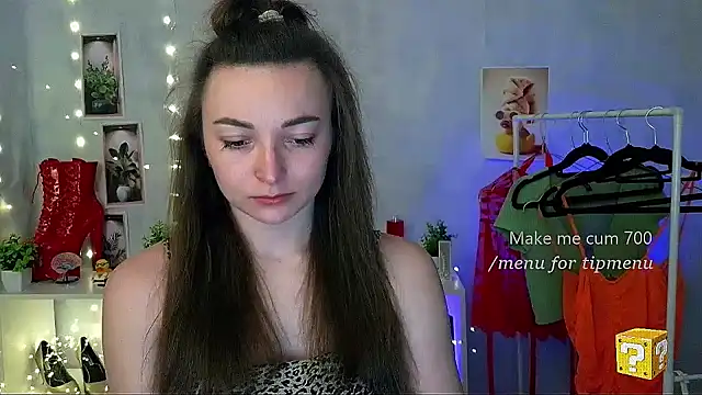  Barbie Kiss  online show from 04/15/26, 01:29