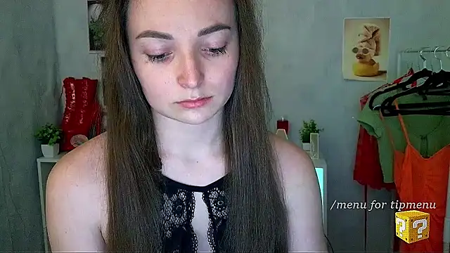 Snapshot of _Barbie_Kiss_ chatting on 04/20/26, 01:36 Barbie Kiss online show from 04/20/26, 01:36