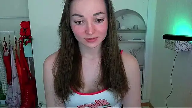 Snapshot of _Barbie_Kiss_ chatting on 05/08/26, 09:58 Barbie Kiss online show from 05/08/26, 09:58