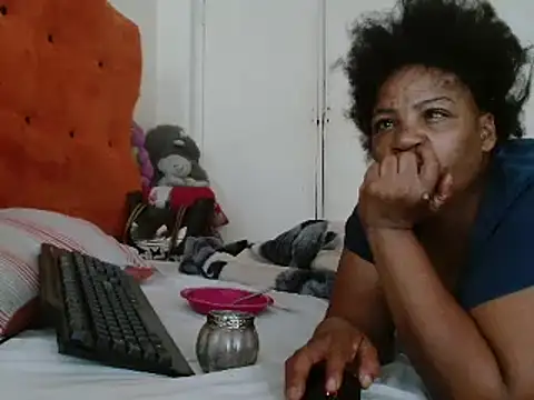 tinagiant online show from 01/24/25, 12:52