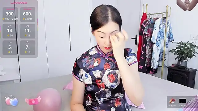 paopao-a online show from 10/13/25, 04:01