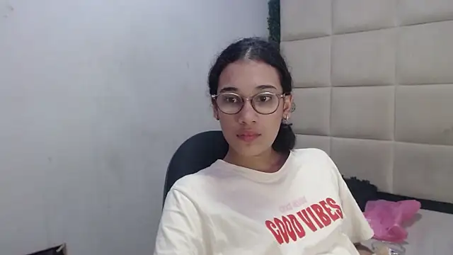 hellen queensex online show from 02/04/25, 01:45