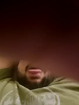 Snapshot of yourdreamman0705 chatting on 12/16/24, 05:43 yourdreamman0705 online show from 12/16/24, 05:43