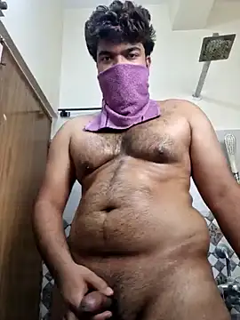 Snapshot of yourdreamman0705 chatting on 12/17/24, 03:50 yourdreamman0705 online show from 12/17/24, 03:50