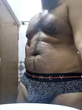 Snapshot of yourdreamman0705 chatting on 02/06/25, 05:51 yourdreamman0705 online show from 02/06/25, 05:51