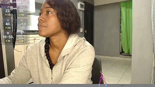 Snapshot of kimberley_123 chatting on 12/28/24, 01:17 kimberley 123 online show from 12/28/24, 01:17