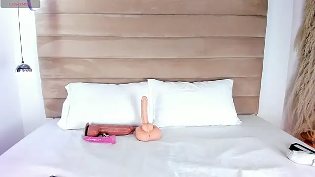 IsabellaJonns online show from 02/09/25, 04:25