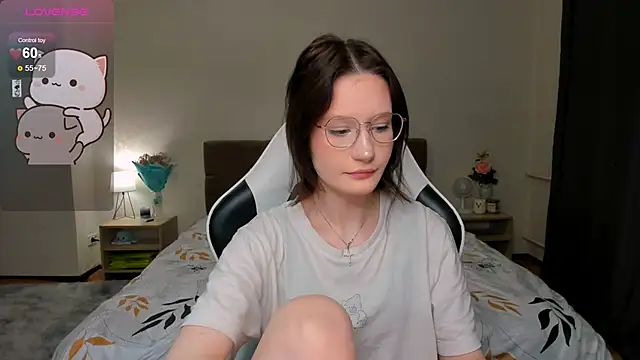 Snapshot of DearLia chatting on 02/06/25, 10:10 DearLia online show from 02/06/25, 10:10