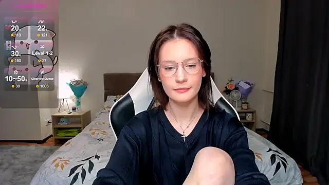 Snapshot of DearLia chatting on 02/13/25, 02:45 DearLia online show from 02/13/25, 02:45