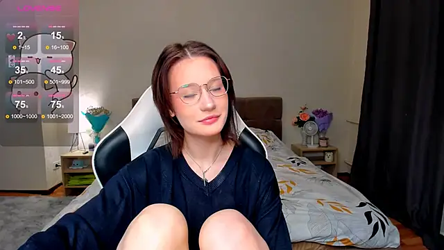 Snapshot of DearLia chatting on 02/13/25, 11:15 DearLia online show from 02/13/25, 11:15