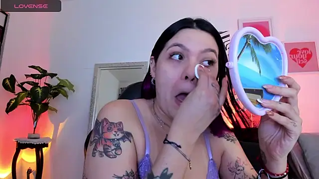 Snapshot of AnnieHuntters chatting on 01/27/25, 02:31 AnnieHuntters online show from 01/27/25, 02:31