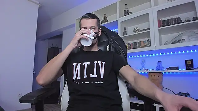 Snapshot of ToddClaytonn chatting on 12/03/24, 07:33 ToddClaytonn online show from 12/03/24, 07:33