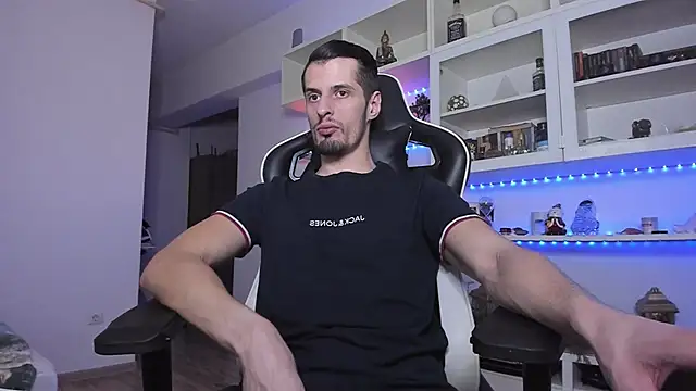 Snapshot of ToddClaytonn chatting on 01/22/25, 01:31 ToddClaytonn online show from 01/22/25, 01:31