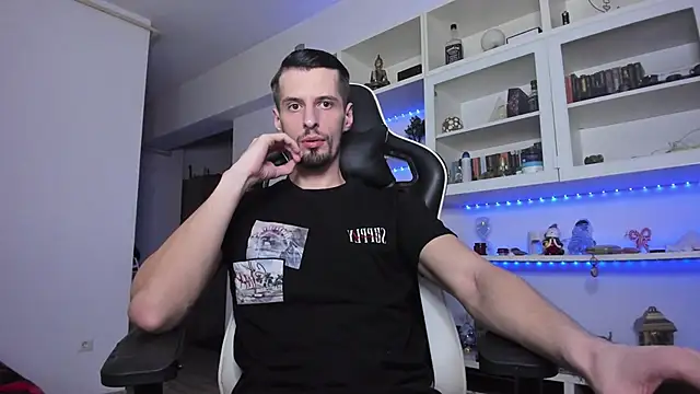 Snapshot of ToddClaytonn chatting on 02/15/25, 01:31 ToddClaytonn online show from 02/15/25, 01:31