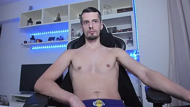 Snapshot of ToddClaytonn chatting on 10/06/25, 08:17 ToddClaytonn online show from 10/06/25, 08:17