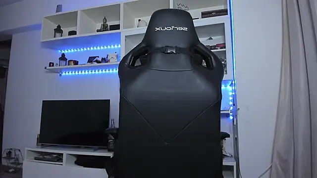 Snapshot of ToddClaytonn chatting on 11/02/25, 12:24 ToddClaytonn online show from 11/02/25, 12:24