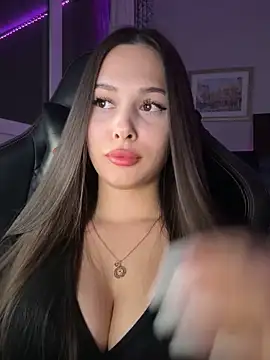 EricaWalls online show from 11/22/25, 07:24