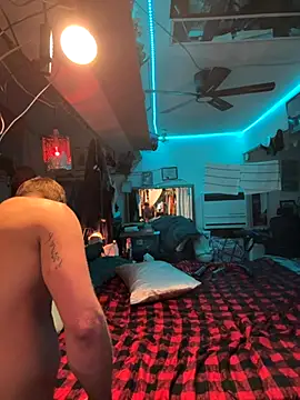 Snapshot of PeytonJohnn chatting on 09/12/25, 04:12 PeytonJohnn online show from 09/12/25, 04:12