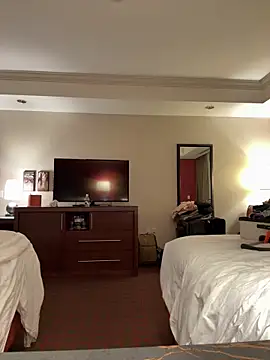 Snapshot of PeytonJohnn chatting on 09/29/25, 08:08 PeytonJohnn online show from 09/29/25, 08:08