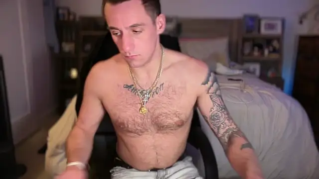 Snapshot of PeytonJohnn chatting on 11/19/25, 05:29 PeytonJohnn online show from 11/19/25, 05:29