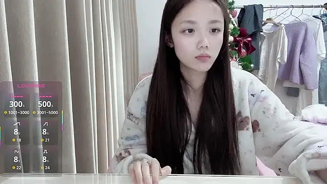 Snapshot of Puff-521 chatting on 04/30/26, 02:01 Puff-521 online show from 04/30/26, 02:01