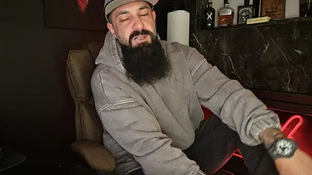 axxelrich  online show from 12/16/25, 04:50