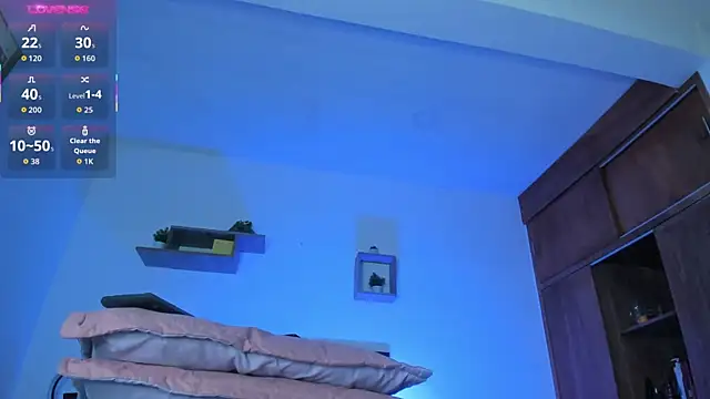 Snapshot of katrina_moore chatting on 03/17/26, 12:19 katrina moore online show from 03/17/26, 12:19