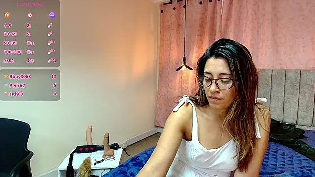 Snapshot of VioletaScott_ chatting on 03/14/25, 04:09 VioletaScott  online show from 03/14/25, 04:09