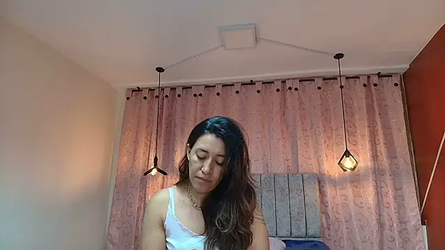 Snapshot of VioletaScott_ chatting on 09/09/25, 04:50 VioletaScott  online show from 09/09/25, 04:50