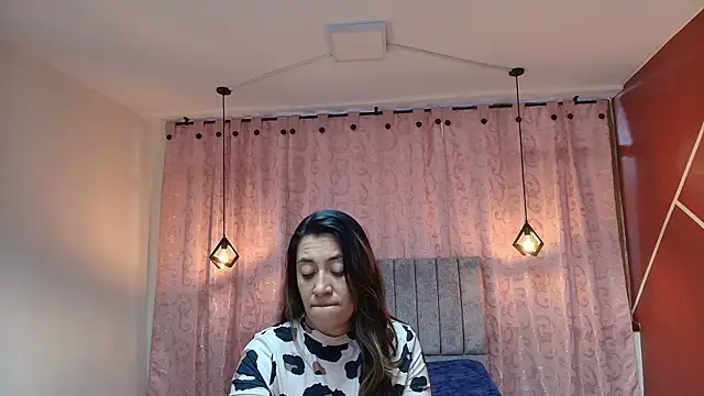 Snapshot of VioletaScott_ chatting on 09/22/25, 01:57 VioletaScott  online show from 09/22/25, 01:57