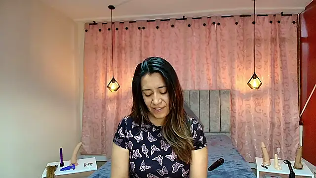 Snapshot of VioletaScott_ chatting on 10/07/25, 01:19 VioletaScott  online show from 10/07/25, 01:19