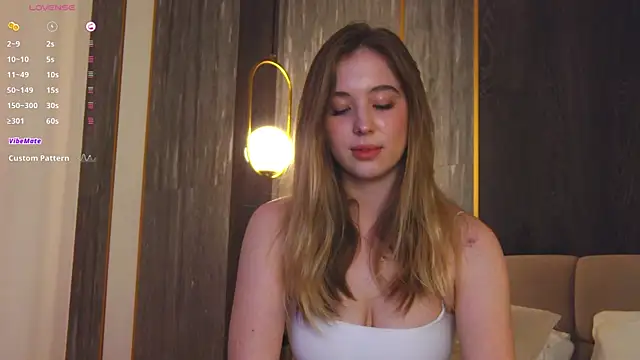 Snapshot of LoraineLuff chatting on 01/30/25, 11:55 LoraineLuff online show from 01/30/25, 11:55