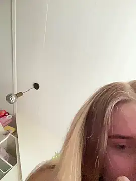 Snapshot of yourhornyslut chatting on 02/27/25, 12:13 yourhornyslut online show from 02/27/25, 12:13