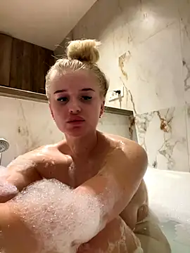 Snapshot of yourhornyslut chatting on 09/25/25, 07:17 yourhornyslut online show from 09/25/25, 07:17