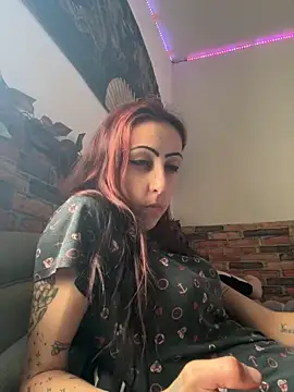 Snapshot of kriszy_baby chatting on 01/15/25, 11:32 kriszy baby online show from 01/15/25, 11:32